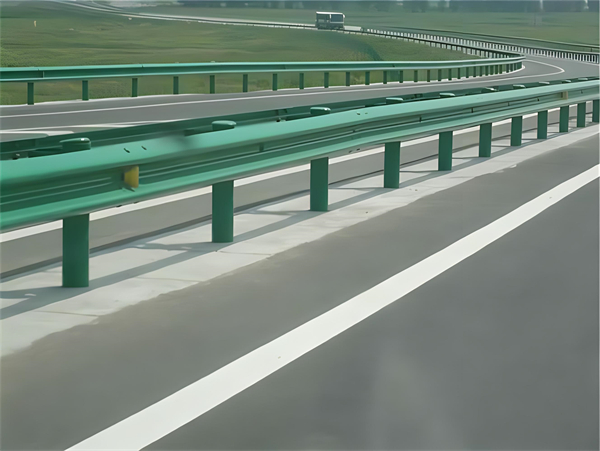 保山高速护栏板守护安全广泛应用于多个行业